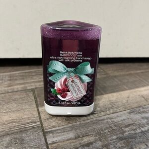 Bath and Body Works foaming Smartsoap refill Raspberry  Meringue